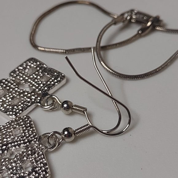 Number 88 Red Necklace And Earring Set - Picture 8 of 12